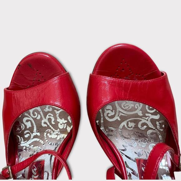 Tangolera Argentine Tango Red Vero Cuoio Italian Leather Strappy Heels- Size 6.5 - Picture 3 of 11